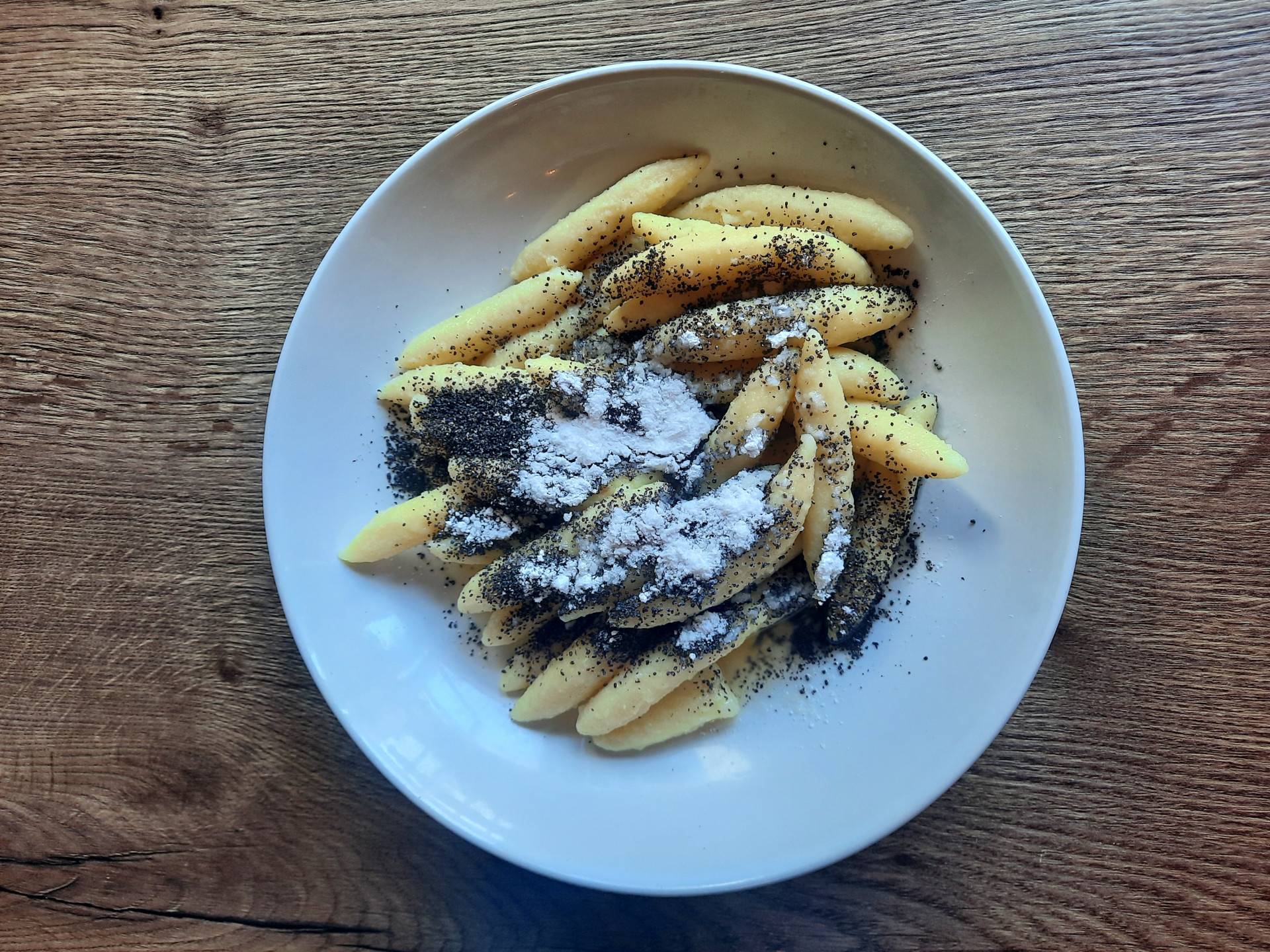 Menu 2 - Šišky s mákem a máslem