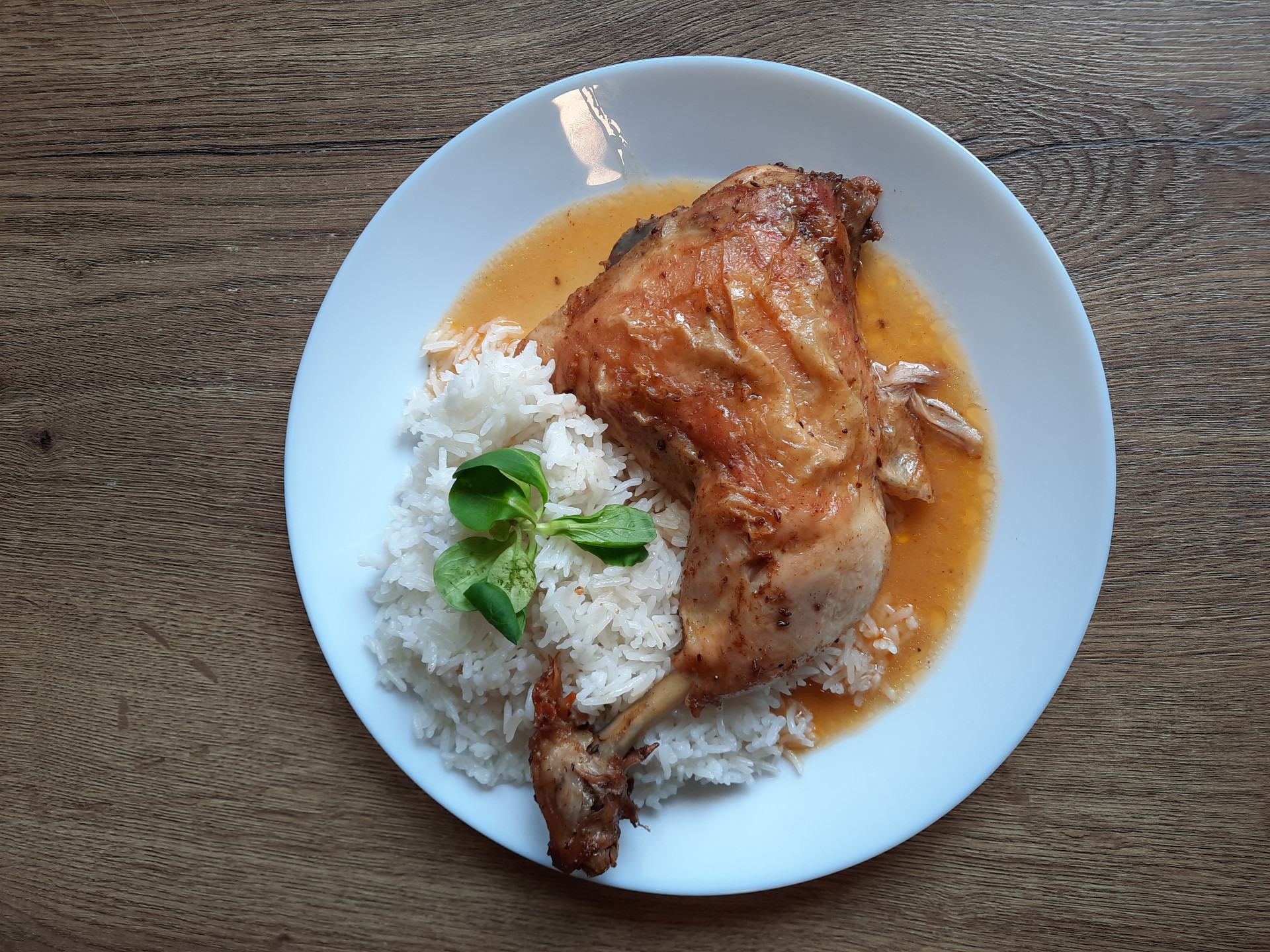 Menu 2 - Kuřecí stehno, rýže, nakládaná okurka