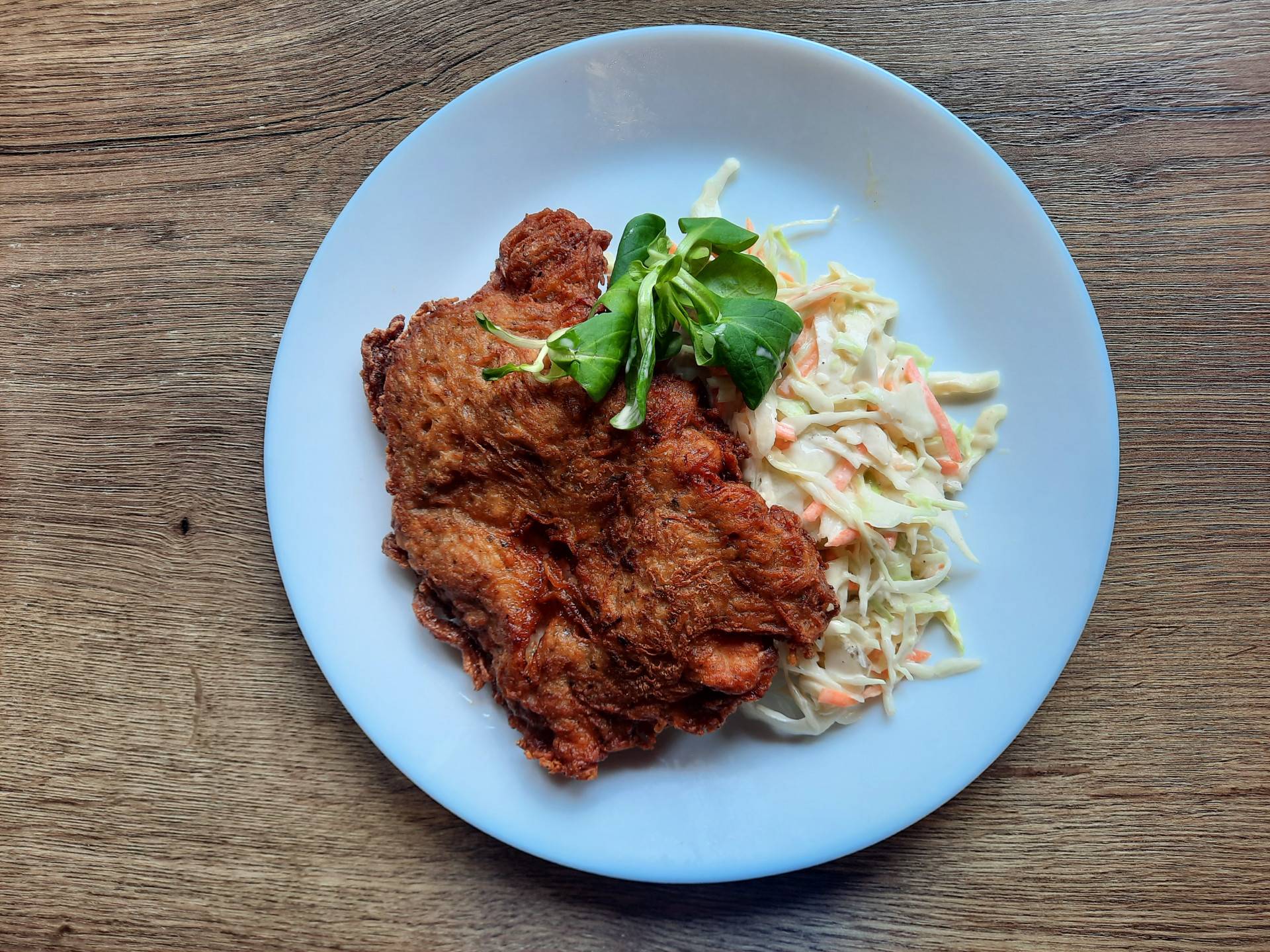 Menu 1 - Vepřový řízek Ondráš, salát coleslaw